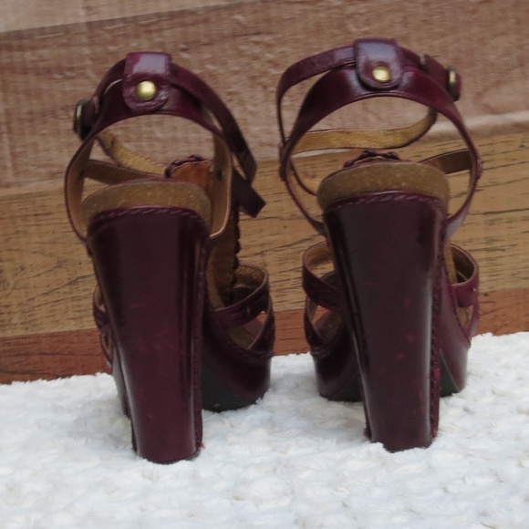 Frye 7 Wine Color Grace T Strap Sandal/Heels - Picture 3 of 6